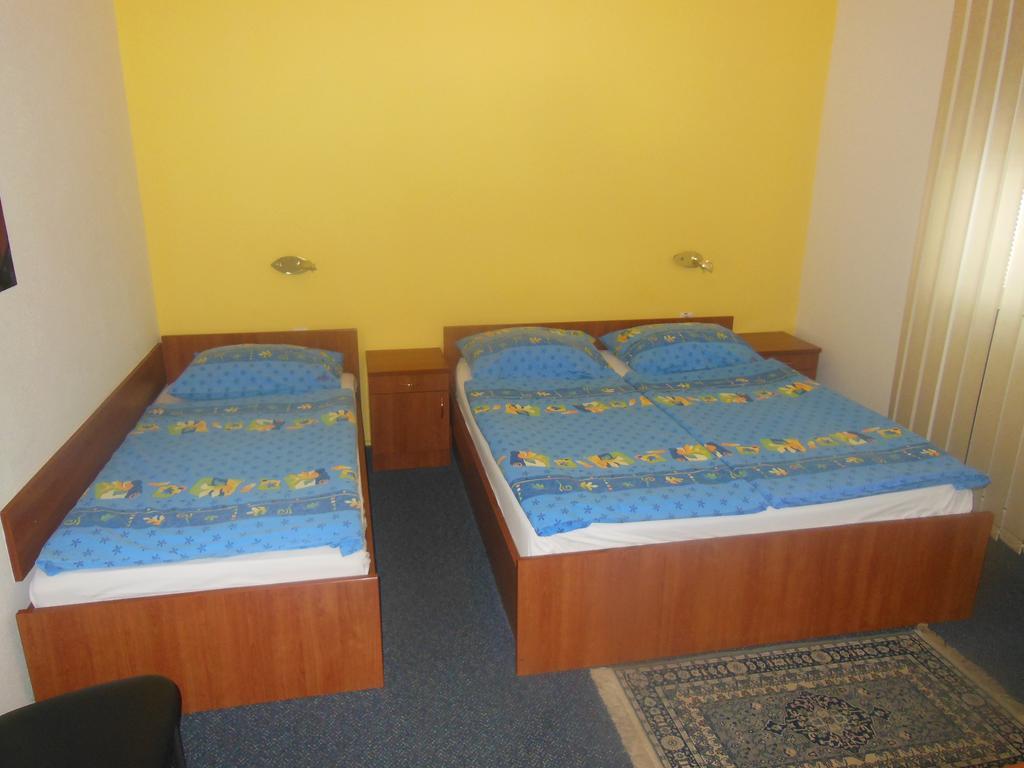 Hotel Pri Belokranjcu Novo Mesto Zimmer foto